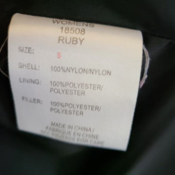 Woolrich Insulated "Ruby" Red Quilted Puffer Vest (18508) - Picture 11 of 11